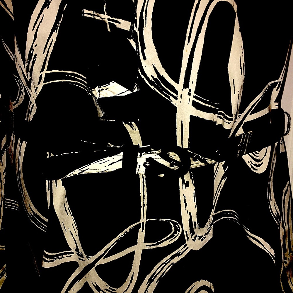 New York and Company Black & white abstract design dress. - Picture 3 of 5